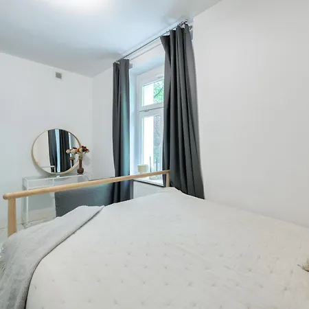 شقة Apartament Ksiezycowa سوبوت